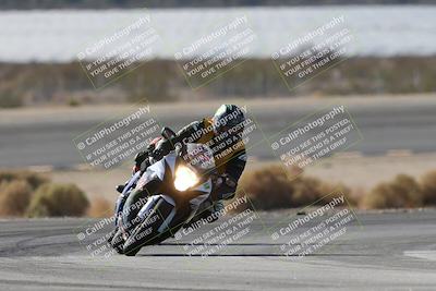 media/Nov-16-2025-Race Pace (Sun) [[8c5fa54630]]/Non Verified Riders (1st 20 Minutes)/1-Turn 14 (10am)/